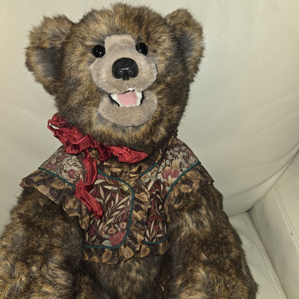 Vintage Beaver Balley1994 Blush Bear with Floral Vest and Red Bow - Picture 7 of 12